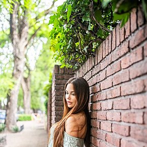 Karen Vip Escort escort in Paris offers Besar si hay buena química
 services