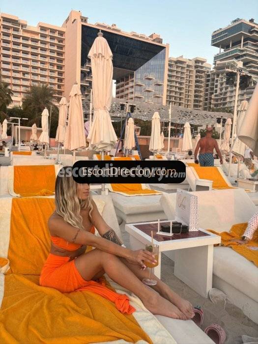 Mia Mignonă escort in Madrid offers Oral fără Prezervativ services