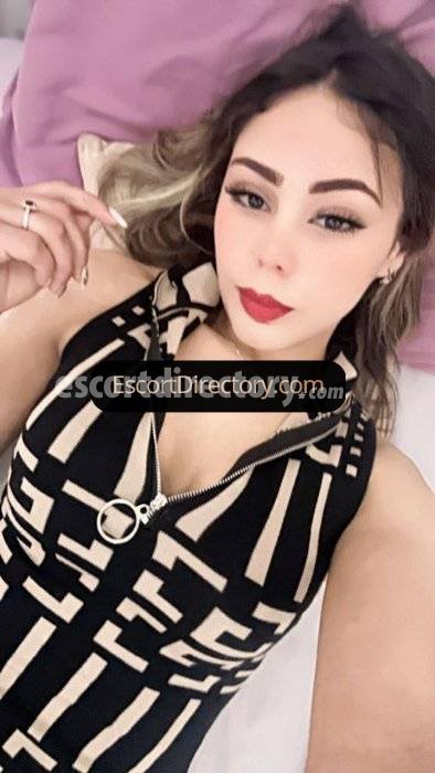 Wedad Pequeña Y Delgada escort in  offers Venida en la boca
 services