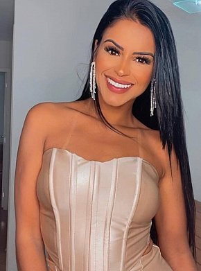 Alice Étudiante escort in São Paulo offers Branlette services