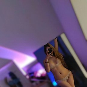 Iyah Modelo/exmodelo
 escort in Taipei