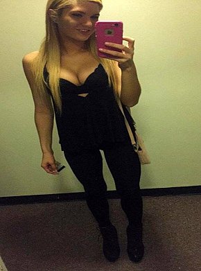 Emlie escort in Oslo offers Bacio alla francese services