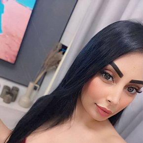 MAYA escort in Dubai offers Sesso in posizioni diverse services