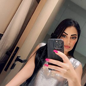 MAYA escort in Dubai offers Sesso in posizioni diverse services