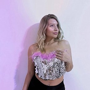 Eliza Garota Fitness escort in Paris offers Podolatria services