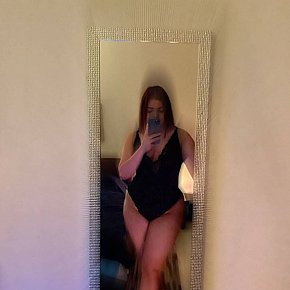 Baby-Angle escort in Al Khobar offers Massaggio sensuale su tutto il corpo services