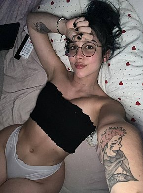 Babe Natürlich escort in 