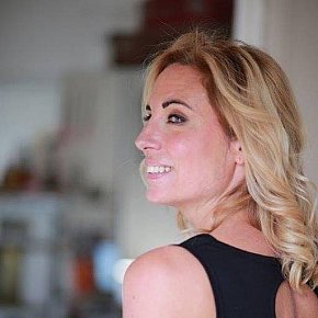 Summer Matură escort in 