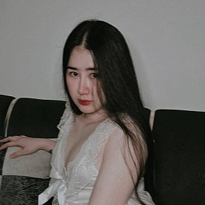 IDeer escort in  offers Masaje erótico
 services