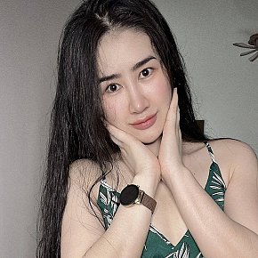 IDeer escort in  offers Masaje erótico
 services