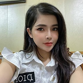 Fanta Mature escort in Abu Dhabi offers Strap on services