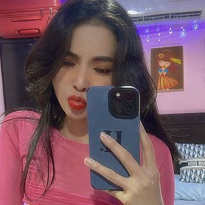 Fanta Mature escort in Abu Dhabi offers Strap on services
