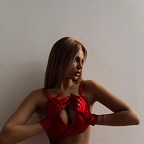 Dorcas4love escort in Vancouver offers Facesitting services