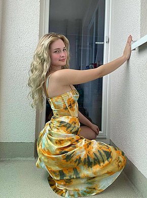 Linda Muscular escort in Amsterdam offers Sexo em diferentes posições services