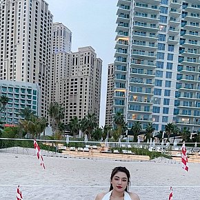 Hana Super-forte Di Seno escort in Dubai offers Deep Throat (Gola profonda) services