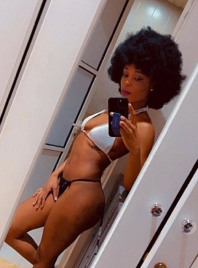 Rita escort in Riyadh offers Doigtage services