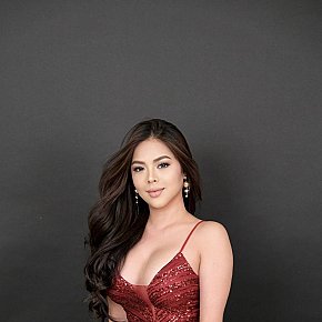 Maria Model/Ex-Model escort in Dubai offers Sklave (hart) services