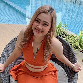 Yuri Pequeña Y Delgada escort in 