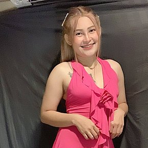 Yuri Pequeña Y Delgada escort in 
