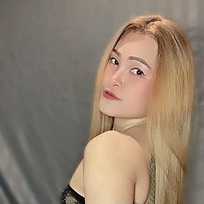 Yuri Pequeña Y Delgada escort in 