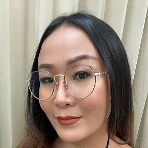 Ly-Lee escort in  offers Sexo em diferentes posições services