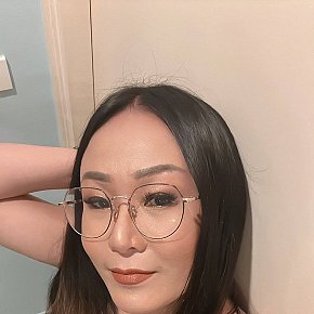 Ly-Lee escort in  offers Sexo em diferentes posições services