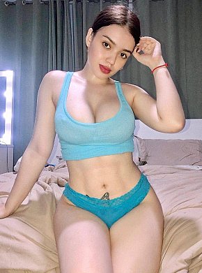 Angelina Fitness Girl escort in Abu Dhabi offers Küssen services