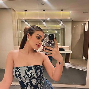 Angelina Fitness Girl escort in Abu Dhabi offers Küssen services