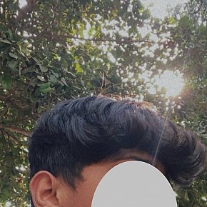 Sumit Musculada
 escort in Mumbai offers Posición 69 services