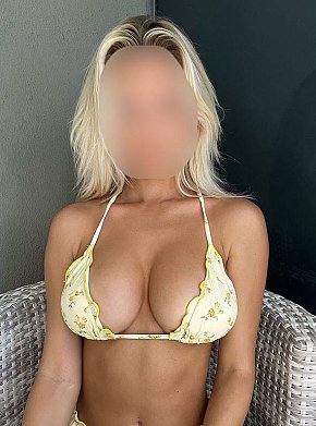 Hot-blonde-girl escort in 