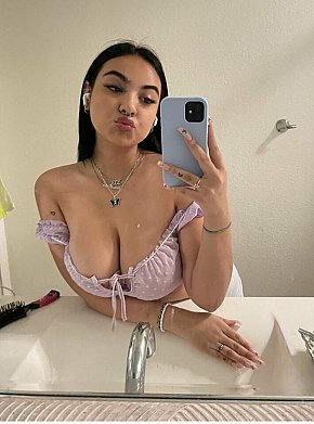 Lizzy Vip Escort escort in Berlin offers Bacio alla francese services