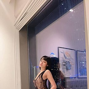 Julia-Best-in-Town Vip Escort escort in Dubai offers Experience 