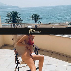 Luna Modella/Ex-modella escort in London offers 69 Position services