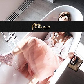 Luna Modella/Ex-modella escort in London offers 69 Position services