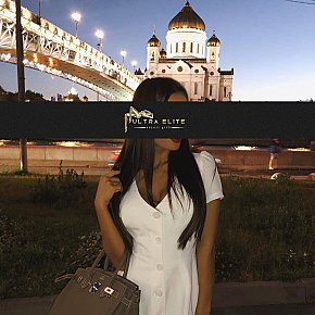 Seline Model/Ex-Model escort in London offers Ins Gesicht spritzen services
