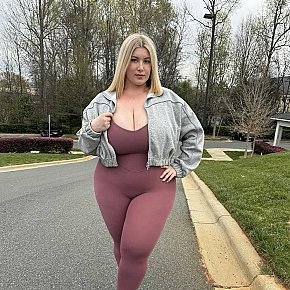 Treasurelady Matura escort in Montreal offers Sega services