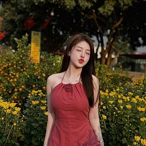 Vika escort in Jakarta offers sexo oral com preservativo services