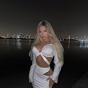 Eva Super-culo escort in Dubai offers Massaggio erotico services