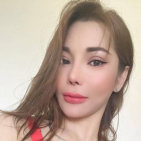Linda Super Gros Seins escort in Abu Dhabi offers Lingerie services