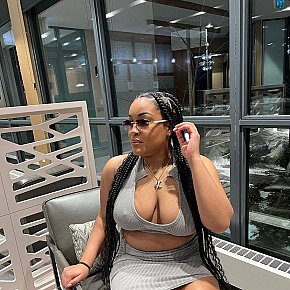 Sia Matura escort in Montreal offers Sega services