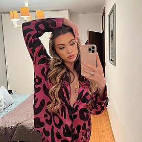 Isabella escort in Copenhagen offers Deep Throat services