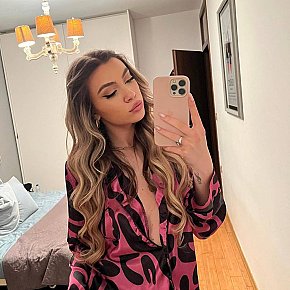 Isabella escort in Copenhagen offers Deep Throat services