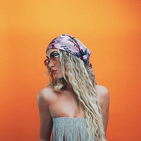 Isabella escort in Copenhagen offers Deep Throat services