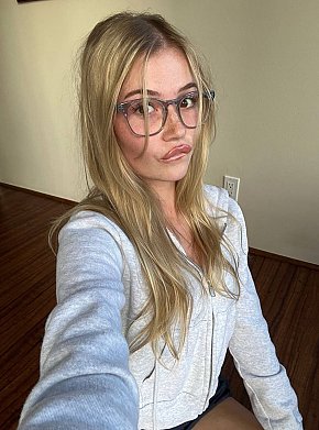 Lena-Ryan escort in Amsterdam offers Massaggio sensuale su tutto il corpo services