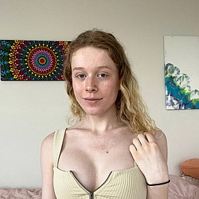 Allie-Louisse Vip Escort escort in  offers Erotische Massage services