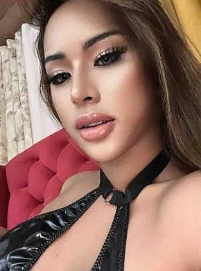 Minaz Matura escort in Ajman offers Sega services