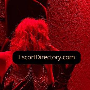 Amanda escort in Salzburg offers Striptease/Lapdance services