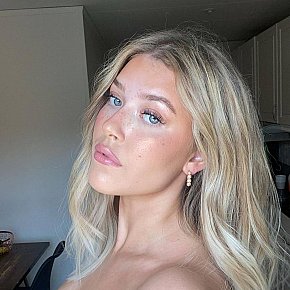 MIKAELA escort in Prague offers Web cam services