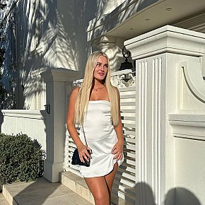 Sofia escort in Berlin offers Fétischisme des pieds services