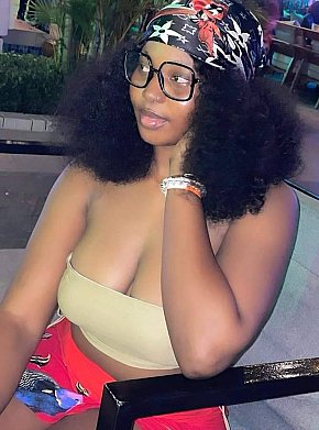 Pearl Étudiante escort in Accra offers Embrasse selon affinités services
